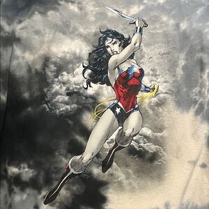 DC Gray to White Tie-dye Wonder Woman Latge Shirt